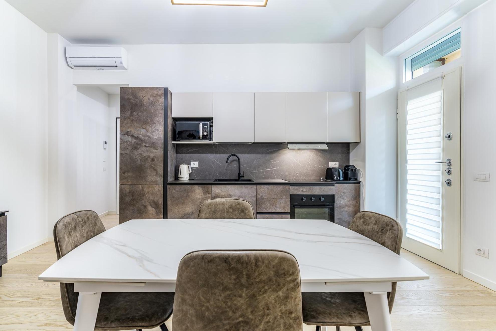 Pisani Apartment Milaan Buitenkant foto